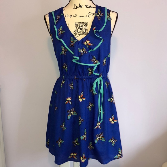 BeBop Dresses & Skirts - 🦋🦋 Stunning Dress